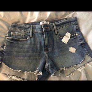 FRAME cutoff jean short Size 25